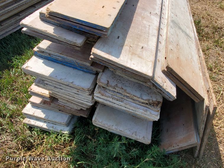 image for item IX9984 Concrete equipment