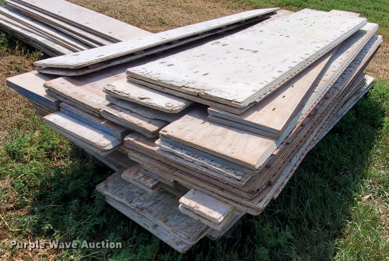 image for item IX9984 Concrete equipment