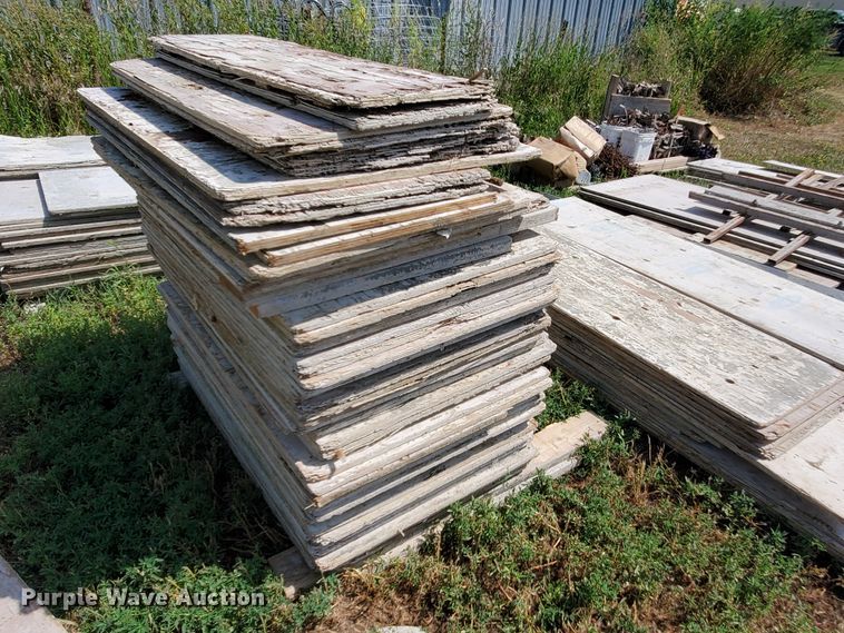 image for item IX9984 Concrete equipment