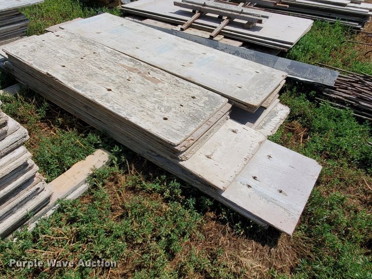 image for item IX9984 Concrete equipment