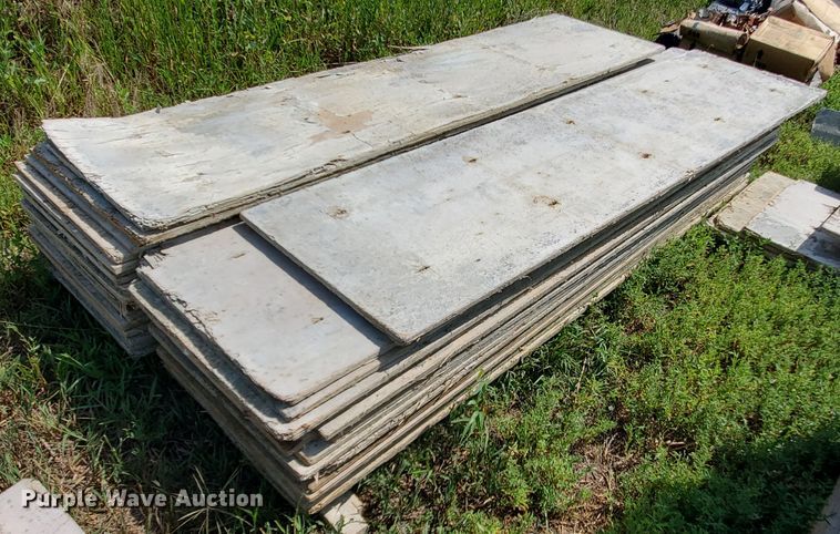 image for item IX9984 Concrete equipment