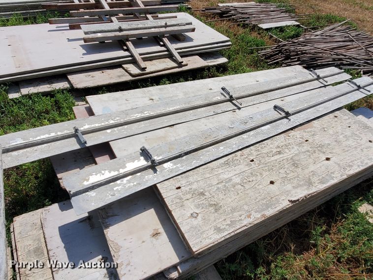 image for item IX9984 Concrete equipment