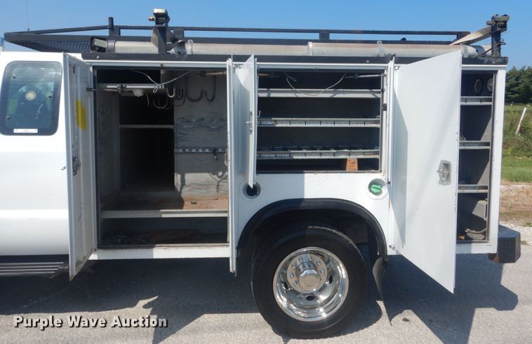 image for item JI9427 2009 Ford F550 Super Duty XL  SuperCab utility / service truck