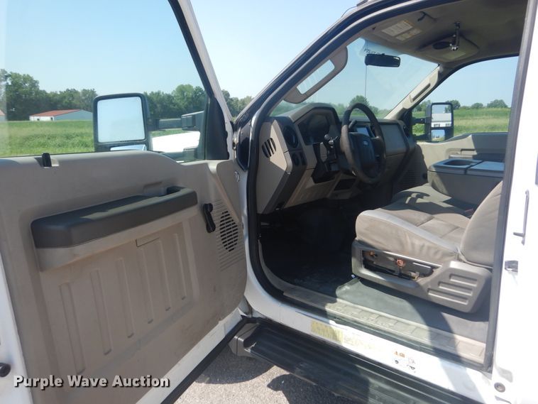 image for item JI9427 2009 Ford F550 Super Duty XL  SuperCab utility / service truck