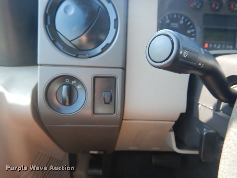 image for item JI9427 2009 Ford F550 Super Duty XL  SuperCab utility / service truck