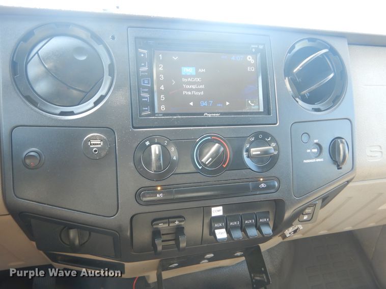 image for item JI9427 2009 Ford F550 Super Duty XL  SuperCab utility / service truck