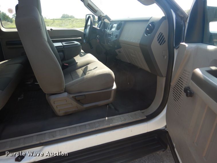 image for item JI9427 2009 Ford F550 Super Duty XL  SuperCab utility / service truck