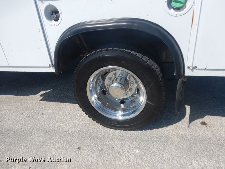 image for item JI9427 2009 Ford F550 Super Duty XL  SuperCab utility / service truck