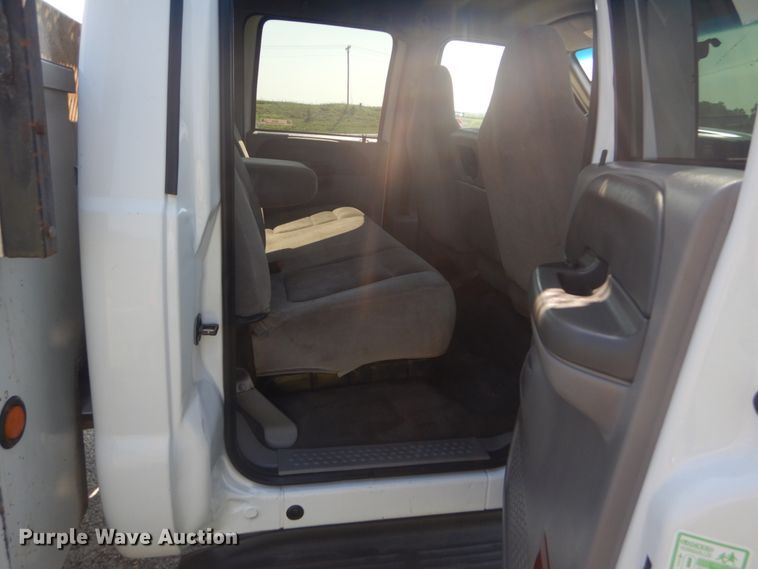 image for item JI9429 2001 Ford F450 Super Duty XLT  utility / service truck