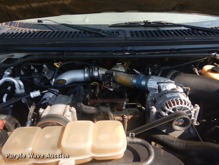 image for item JI9429 2001 Ford F450 Super Duty XLT  utility / service truck