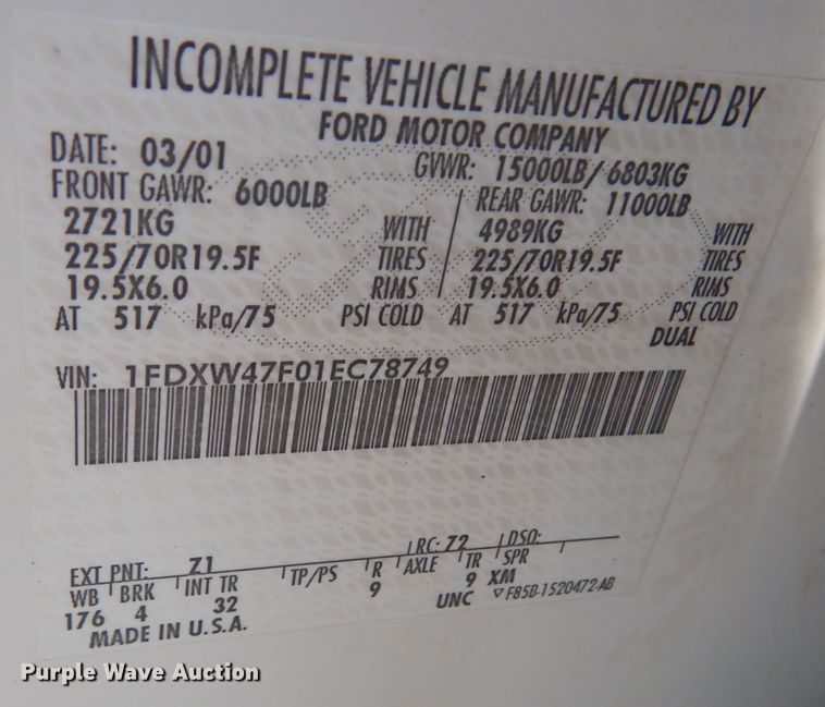 image for item JI9429 2001 Ford F450 Super Duty XLT  utility / service truck