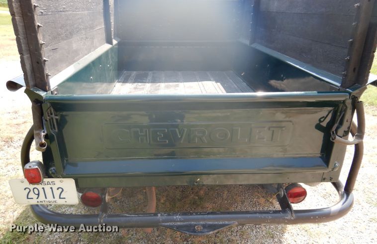 image for item JN9507 1951 Chevrolet  3600 series pickup truck