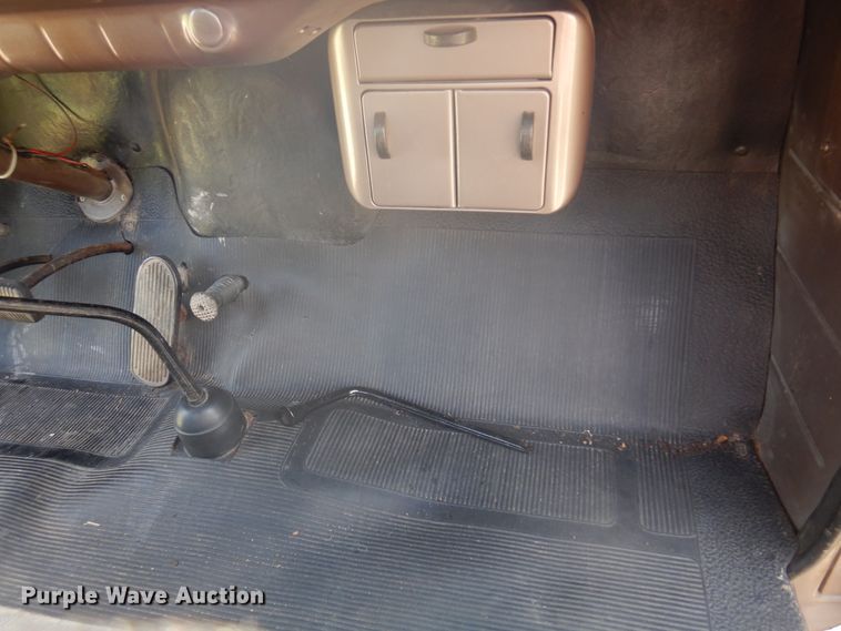 image for item JN9507 1951 Chevrolet  3600 series pickup truck