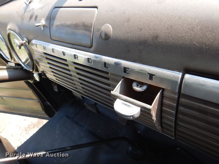 image for item JN9507 1951 Chevrolet  3600 series pickup truck