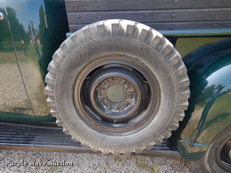 image for item JN9507 1951 Chevrolet  3600 series pickup truck