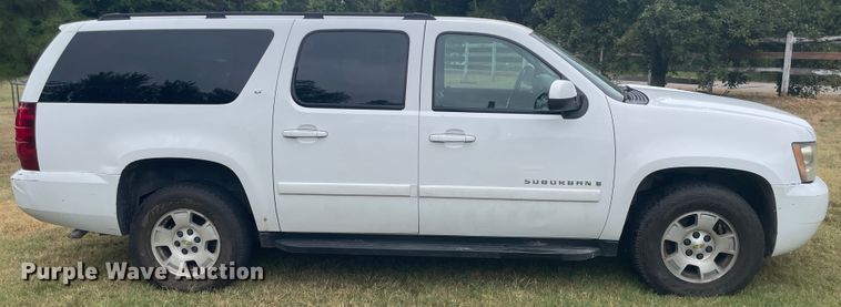 image for item JQ9732 2007 Chevrolet Suburban  SUV