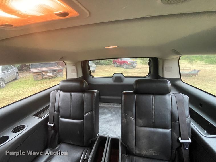 image for item JQ9732 2007 Chevrolet Suburban  SUV