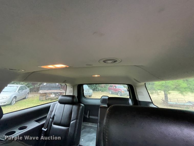 image for item JQ9732 2007 Chevrolet Suburban  SUV