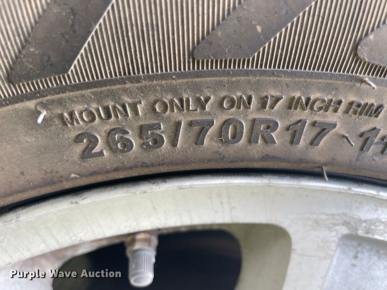 image for item JQ9732 2007 Chevrolet Suburban  SUV