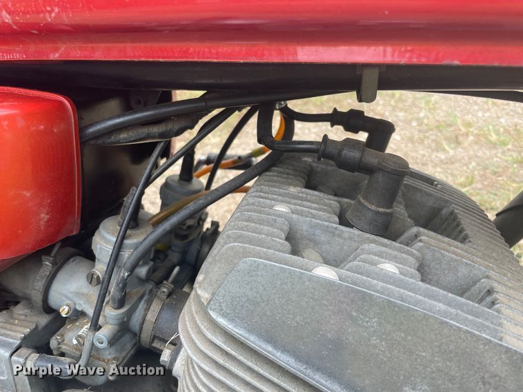 image for item JQ9733 1976 Suzuki GT250  motorcycle