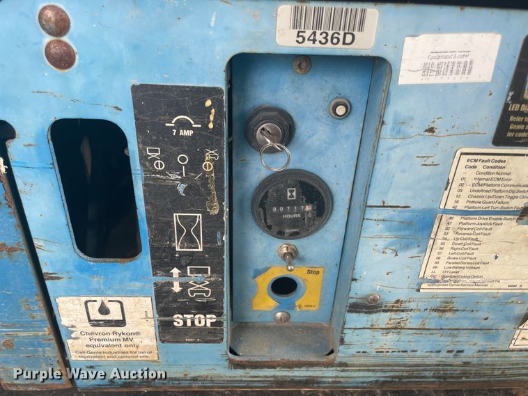 image for item JQ9743 2004 Genie GS-1930  scissor lift