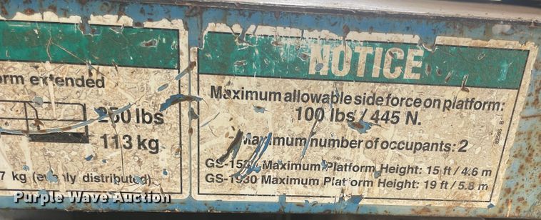 image for item JQ9743 2004 Genie GS-1930  scissor lift