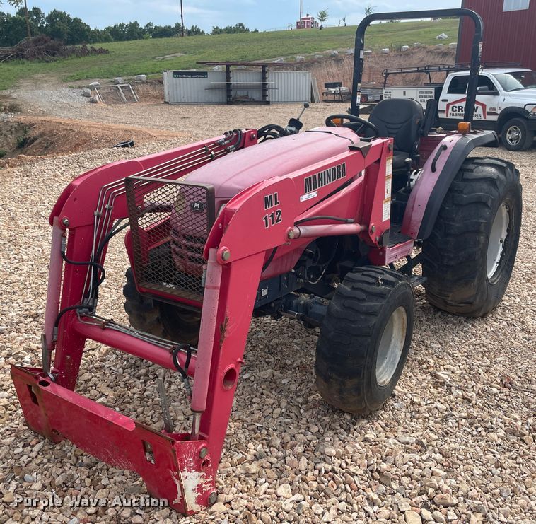 image for item JQ9745 Mahindra 4110  MFWD tractor