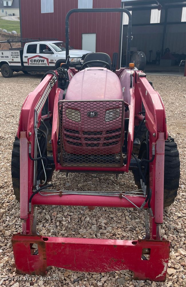 image for item JQ9745 Mahindra 4110  MFWD tractor