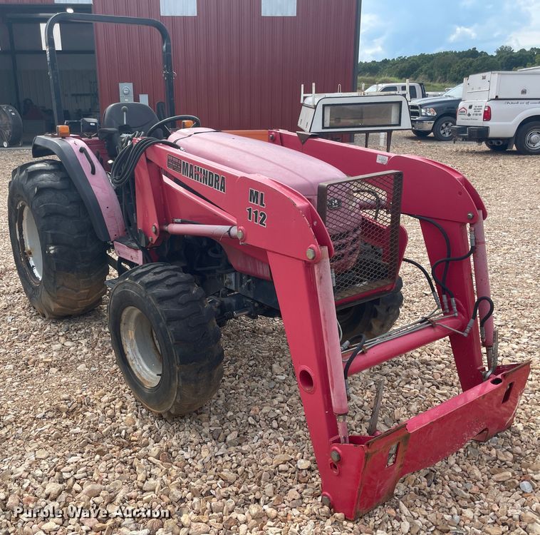 image for item JQ9745 Mahindra 4110  MFWD tractor