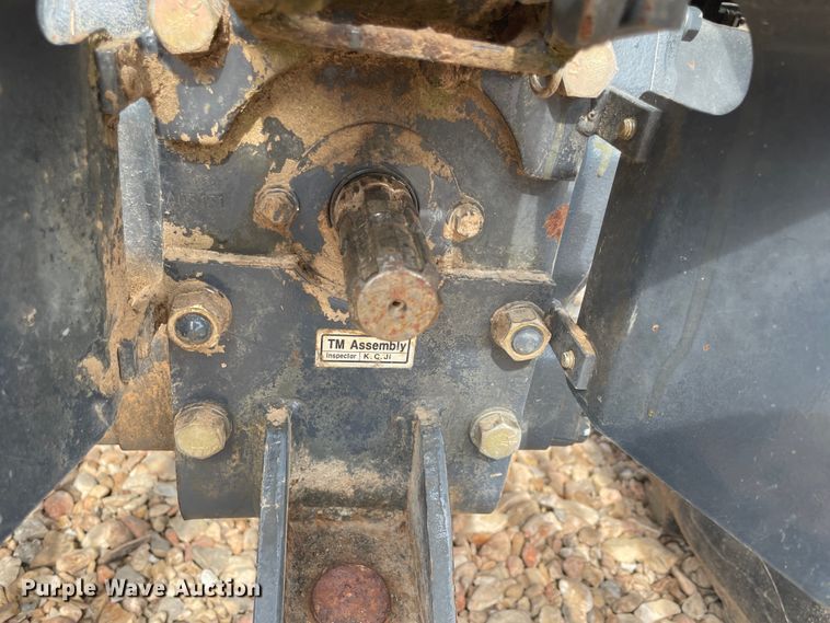 image for item JQ9745 Mahindra 4110  MFWD tractor