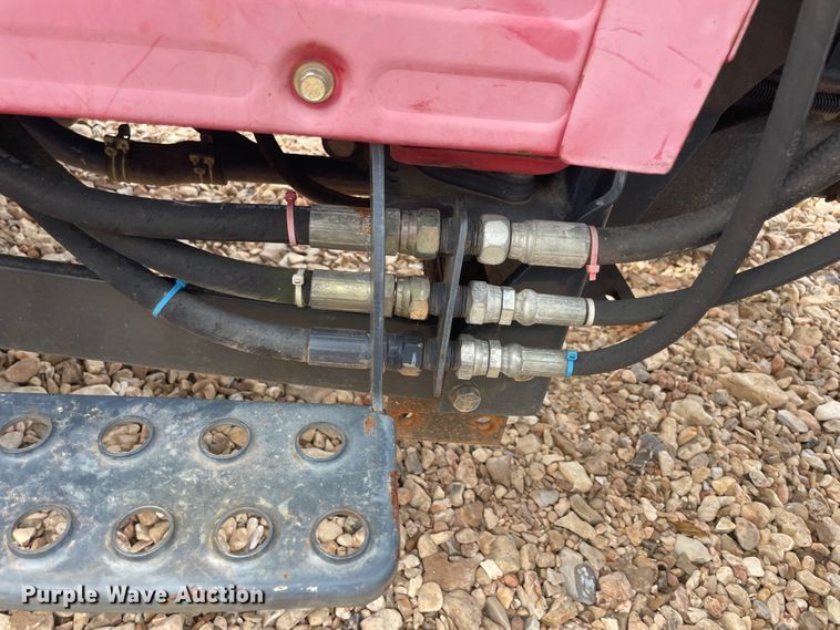 image for item JQ9745 Mahindra 4110  MFWD tractor