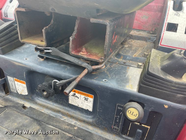 image for item JQ9745 Mahindra 4110  MFWD tractor