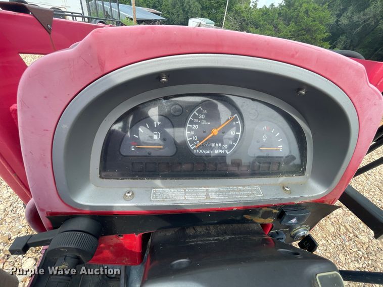 image for item JQ9745 Mahindra 4110  MFWD tractor