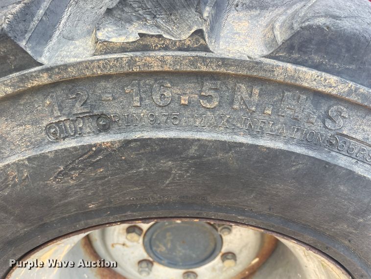 image for item JQ9745 Mahindra 4110  MFWD tractor