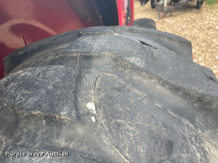 image for item JQ9745 Mahindra 4110  MFWD tractor