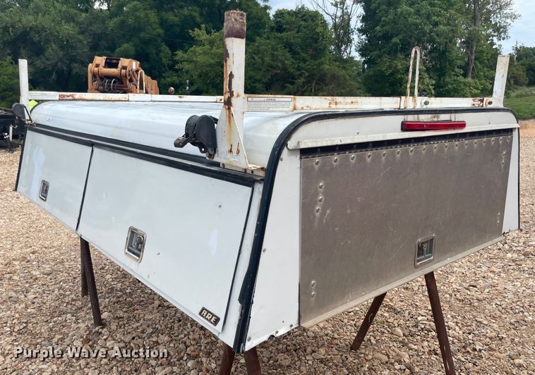 image for item JQ9746 Pickup truck topper