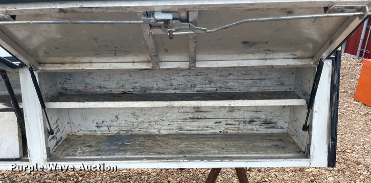 image for item JQ9746 Pickup truck topper