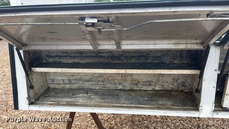 image for item JQ9746 Pickup truck topper