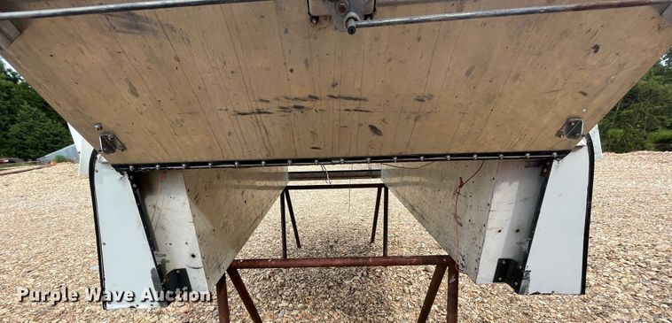 image for item JQ9746 Pickup truck topper