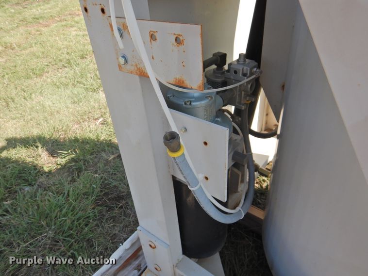 image for item JX9911 IMCS J20827-1 drum dumper