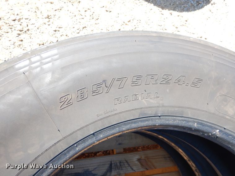 image for item KC9165 (2) Bridgestone 285/75R24.5 tires