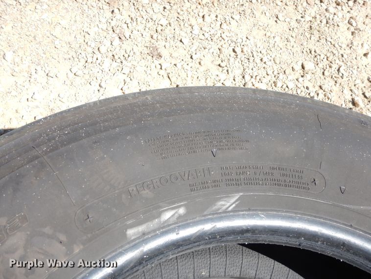 image for item KC9165 (2) Bridgestone 285/75R24.5 tires