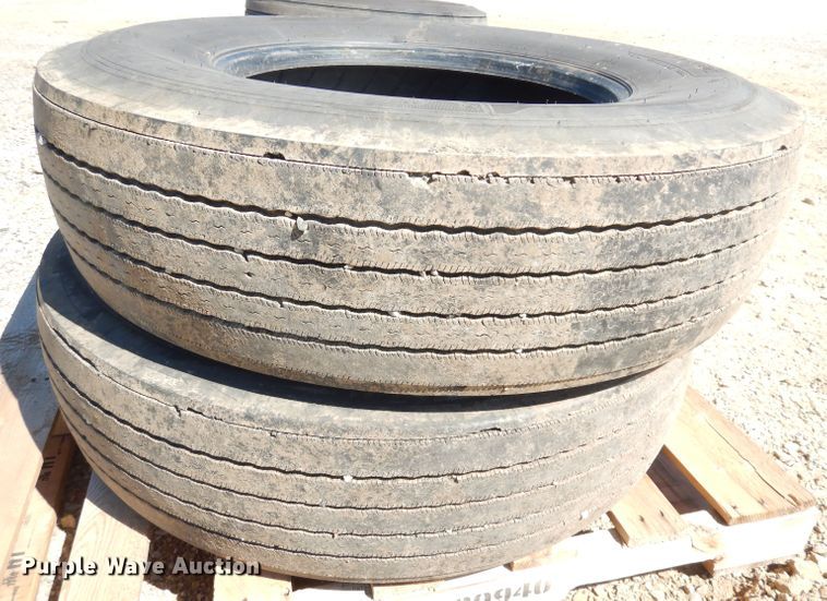 image for item KC9166 (2) Michelin X 11R22.5 tires