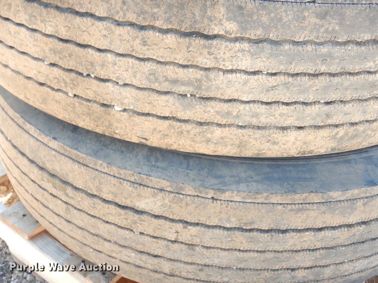 image for item KC9166 (2) Michelin X 11R22.5 tires