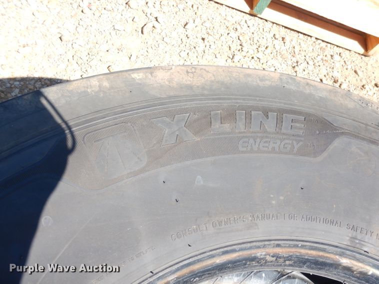 image for item KC9166 (2) Michelin X 11R22.5 tires