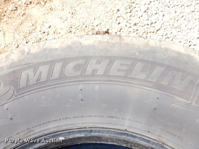 image for item KC9166 (2) Michelin X 11R22.5 tires