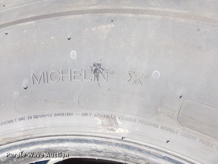 image for item KC9166 (2) Michelin X 11R22.5 tires