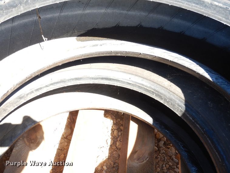 image for item KC9166 (2) Michelin X 11R22.5 tires