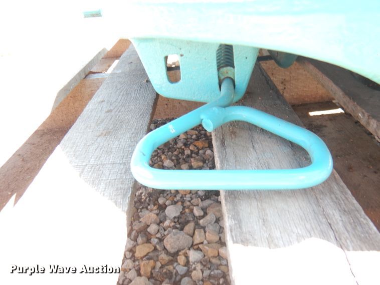 image for item KC9167 2020 Holland FW35H936XL00  fifth wheel plate