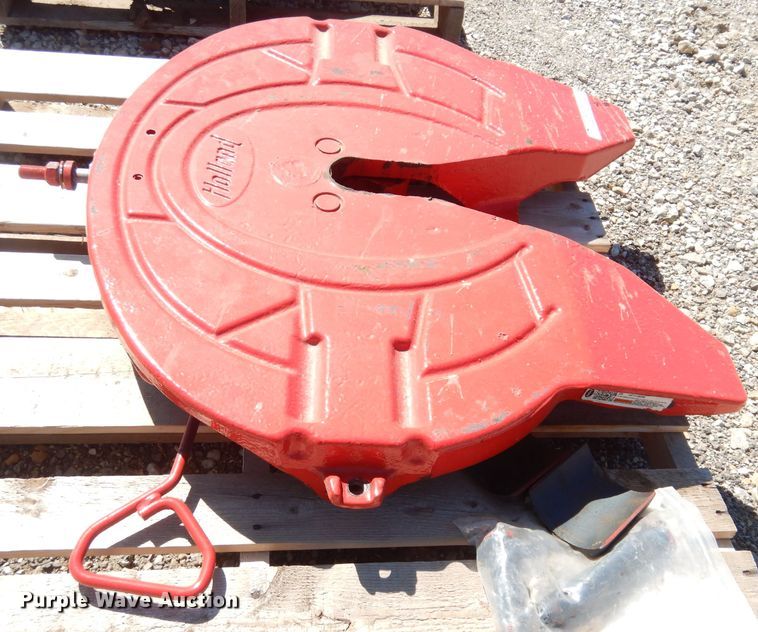 image for item KC9168 2022 Holland FW35H936XL00  fifth wheel plate